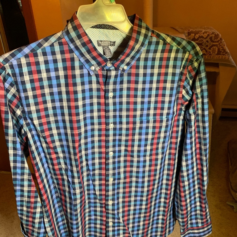Long sleeve plaid shirt Lg.